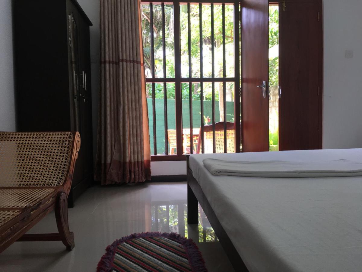Anthony Guesthouse Hikkaduwa Exterior photo